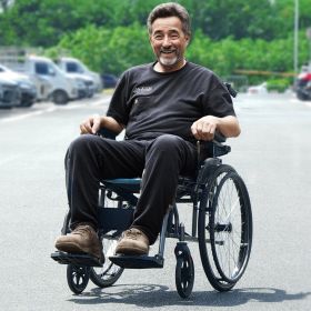 Wheelchair Aluminum Alloy Ultra-Lightweight 18-In Wide Seat 250lbs